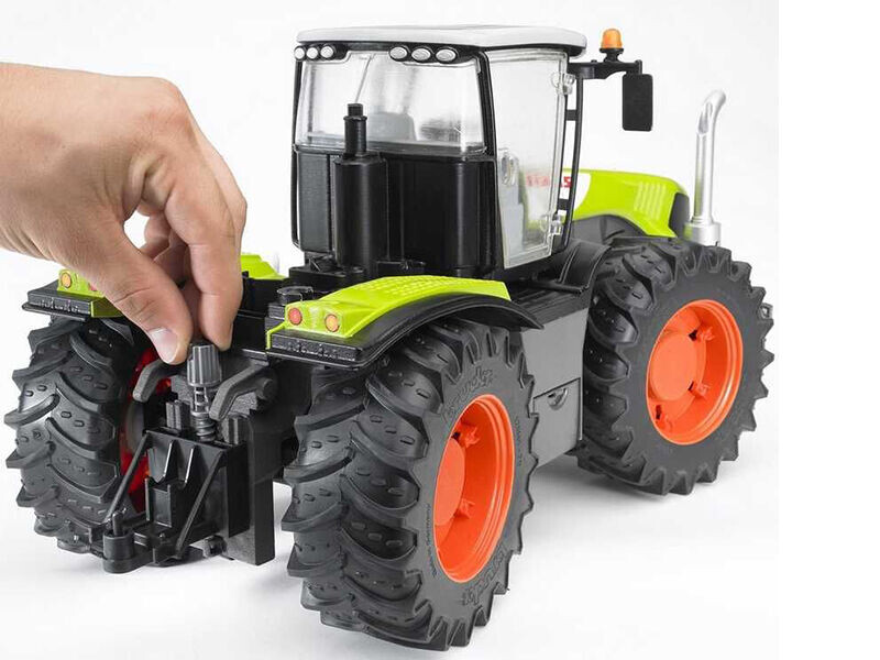 Bruder Traktor CLAAS Xerion 1:16 
